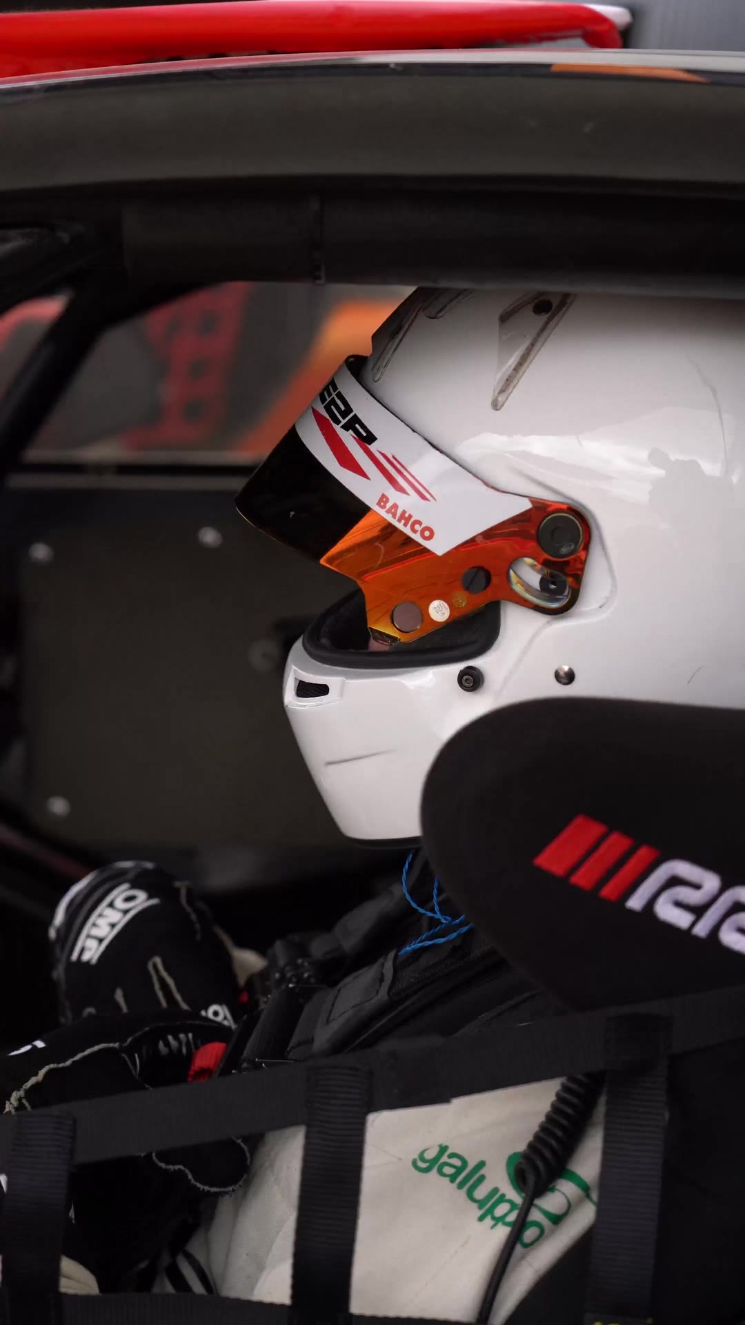 Piloto del equipo Vortex en el Circuito de Navarra — 8A Visuals